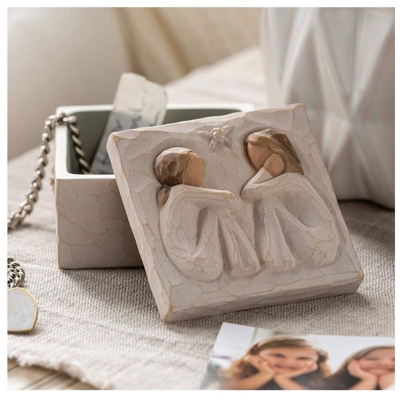 Willow Tree Friendship Keepsake Box - MINT Condition! - Picture 8 of 8